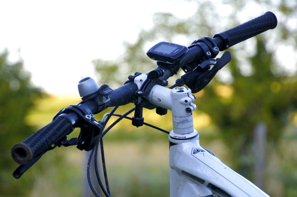 cycling tips for beginners-gps tracking